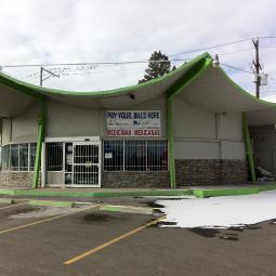 photo of Denver's first Big Top Store on South Federal